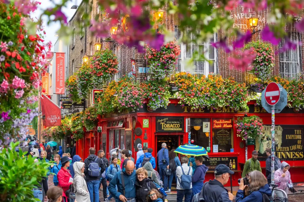 Daylight view of Dublinˋs Temple Bar